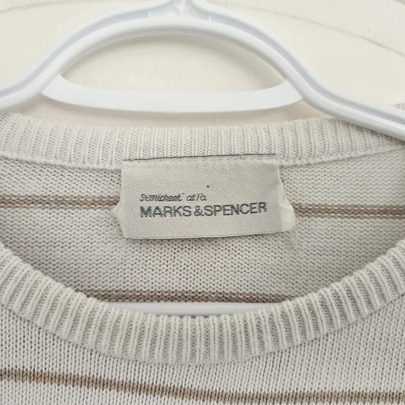 Neutral Floral Romantic Spring Sweater - Picture 4 of 8